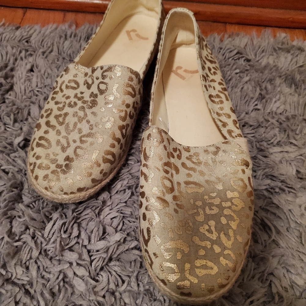 Women's canvas loafers